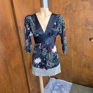 Kiwi Vintage Womens Tunic Black Large Floral Empire Waist V-Neck Satin Trim Tie